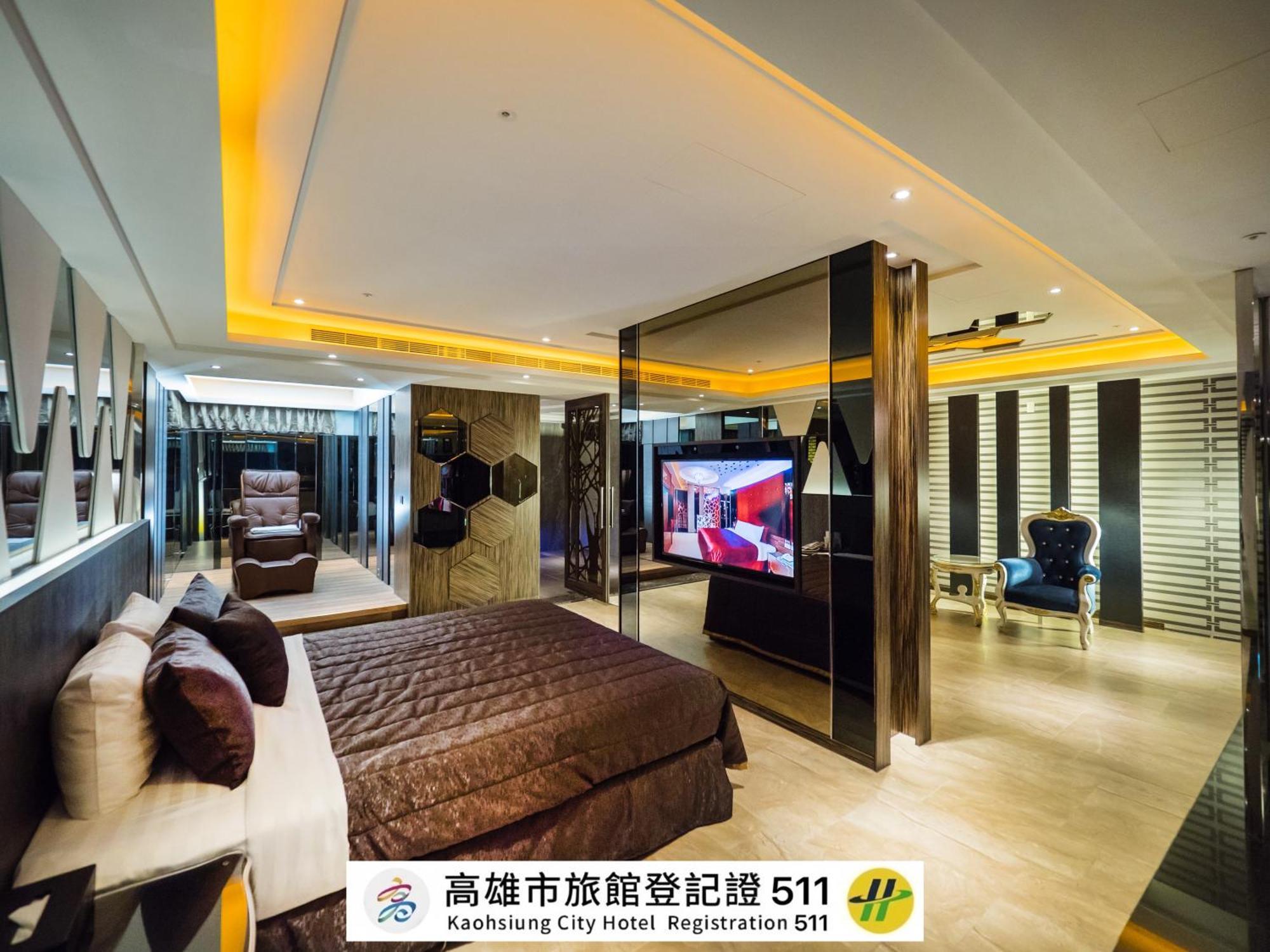 薇風情汽車旅館 - 鳳山館 Kaohsiung Extérieur photo